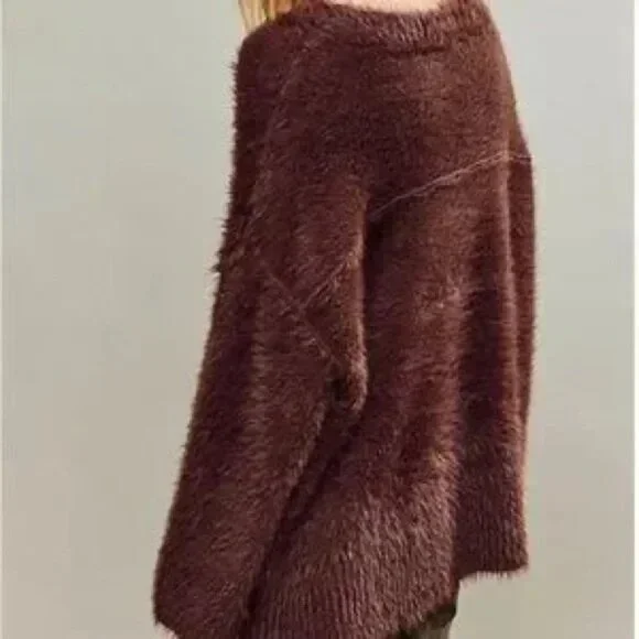 NWOT Free People Fuzzy Soft Oversized Harrison Bunny Sweater Brown size-MEDIUM - Picture 2 of 4